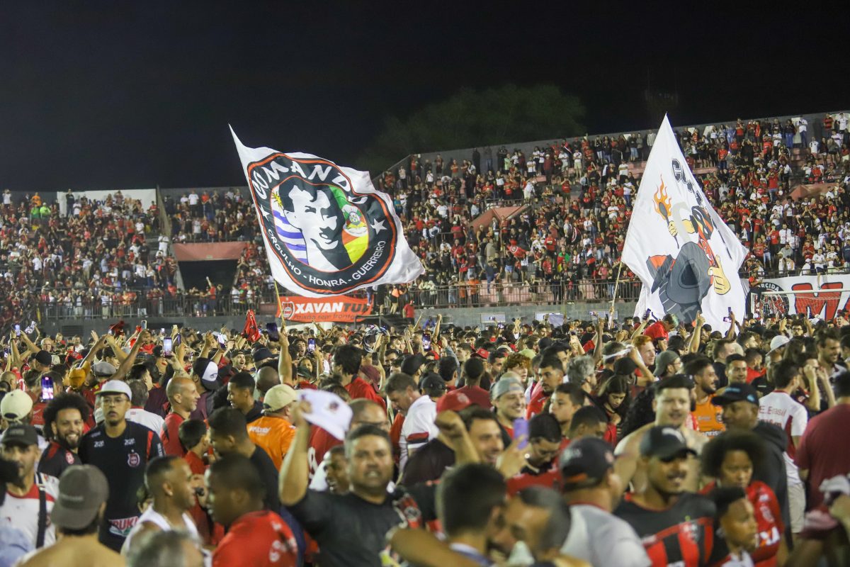 FGF lamenta invasão no campo, e treinador do Aimoré critica: “Uma vergonha”