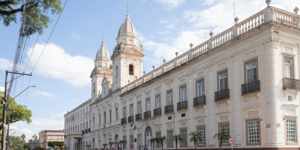 Agora Tem Especialistas garante novo repasse a hospitais do SUS