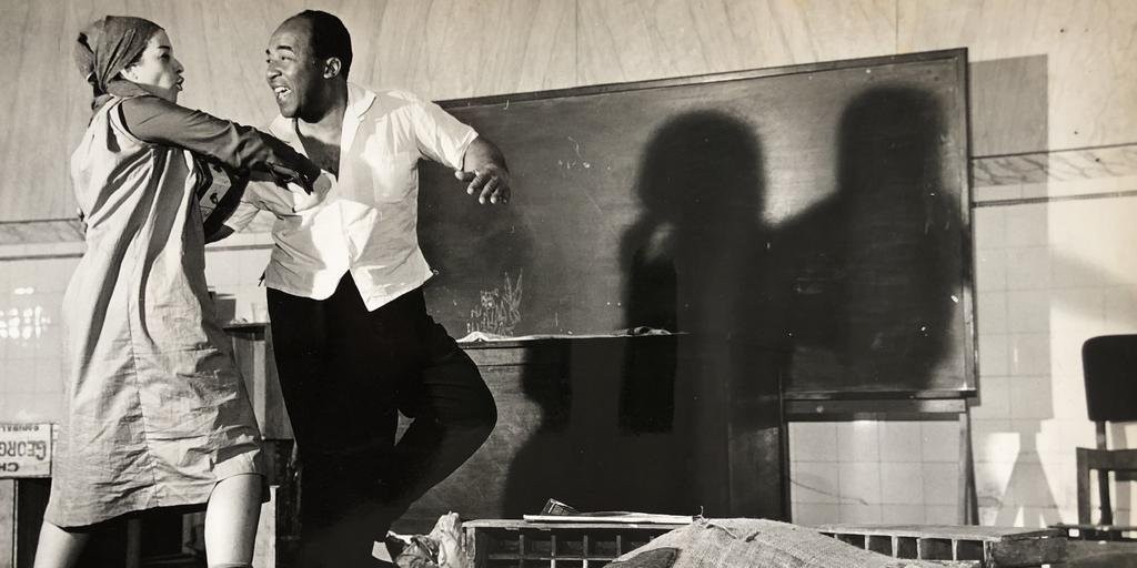 Teatro dos Gatos Pelados reapresenta A ponte