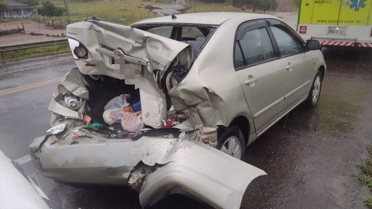 Engavetamento é registrado no km 99 da BR-392