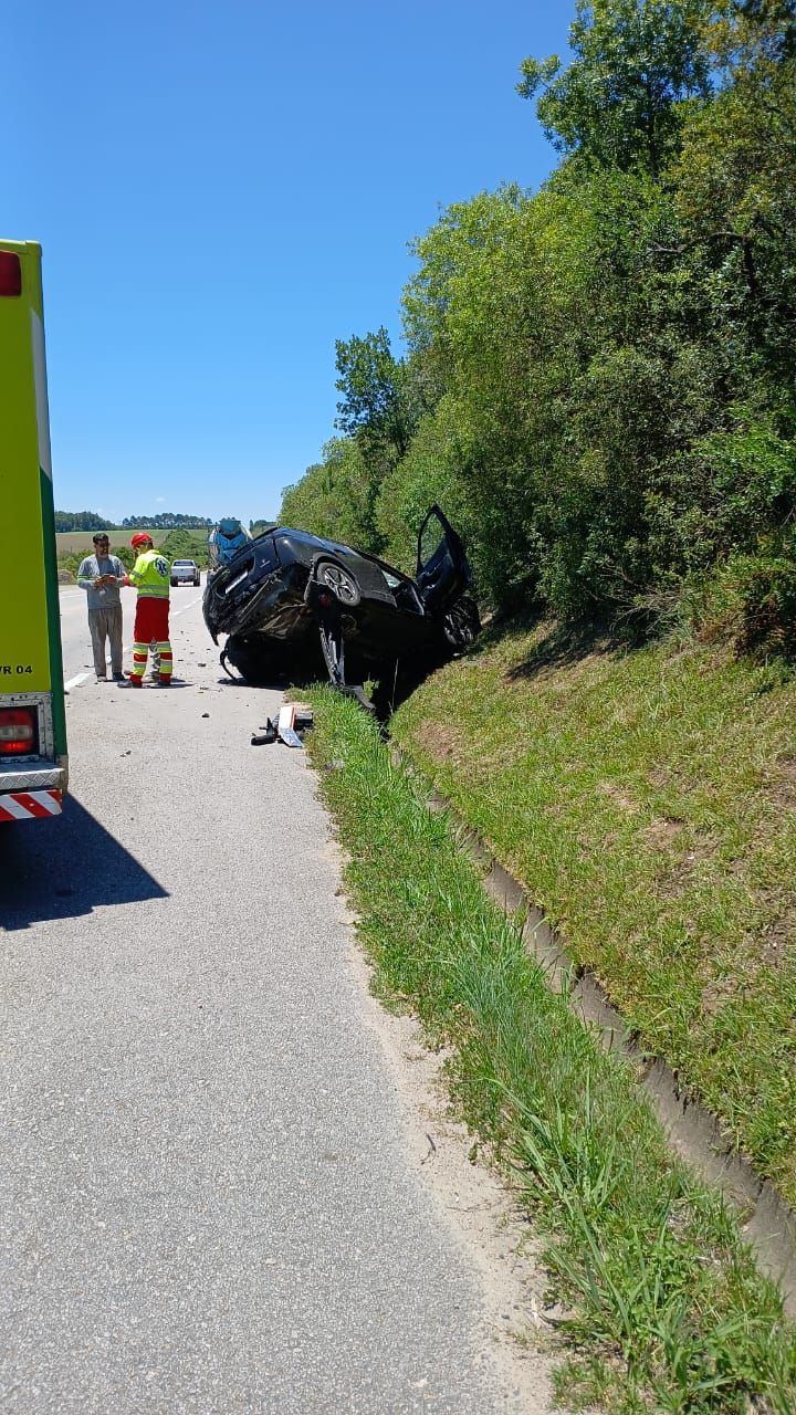Colisão traseira é registrada na BR-116 em Arroio Grande