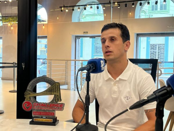 Triatleta pelotense garante vaga no Mundial