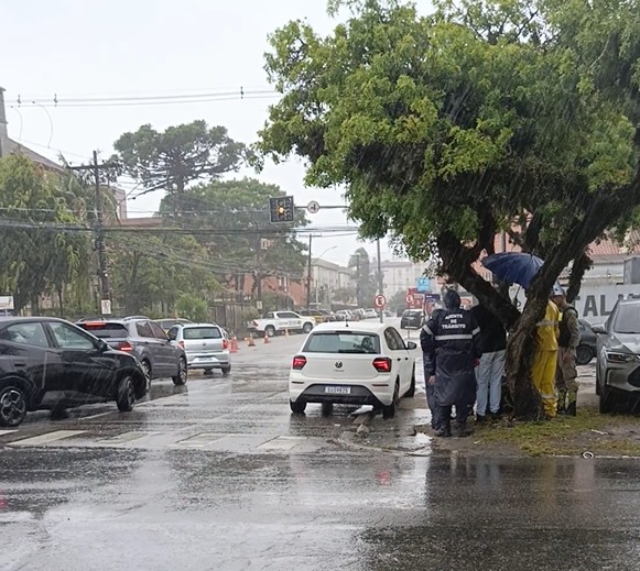 Falha em sinaleiras causa ao menos quatro acidentes em Pelotas