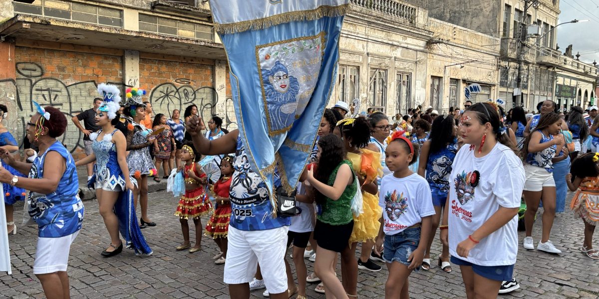 Fica Ahí e Chove preparam o desfile do Cordão Carnavalesco