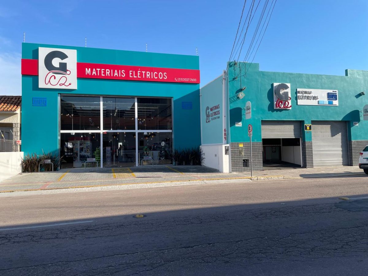 Loja oferece ampla variedade de produtos de iluminação, materiais elétricos e soluções para obras. (Foto: Divulgação)