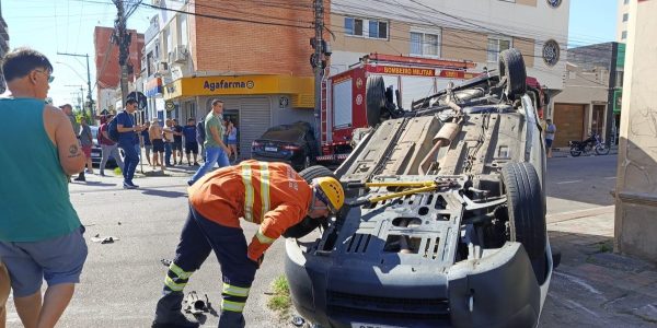 Acidente em série deixa feridos na rua Gonçalves Chaves, em Pelotas