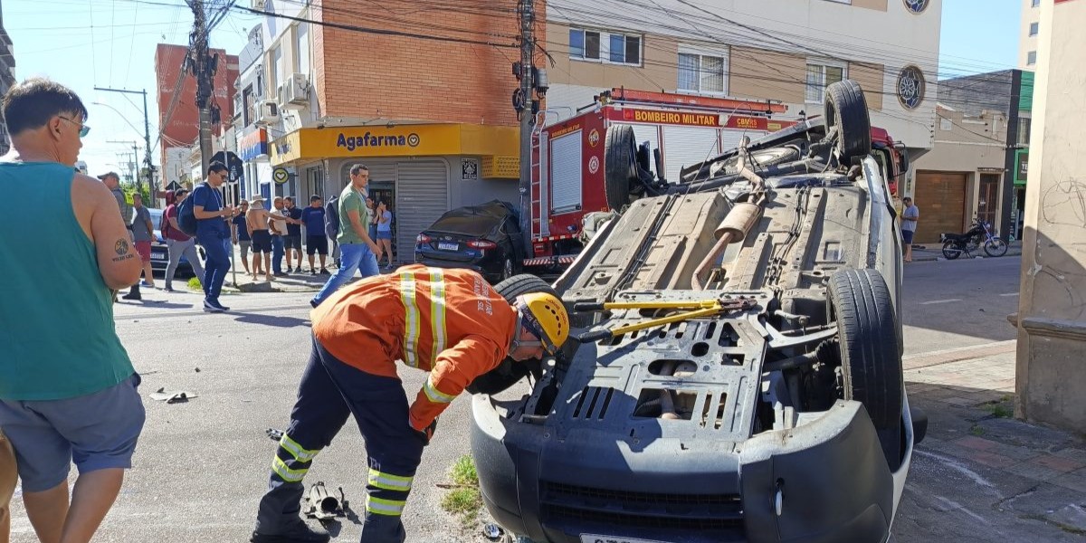 Acidente em série deixa feridos na rua Gonçalves Chaves, em Pelotas