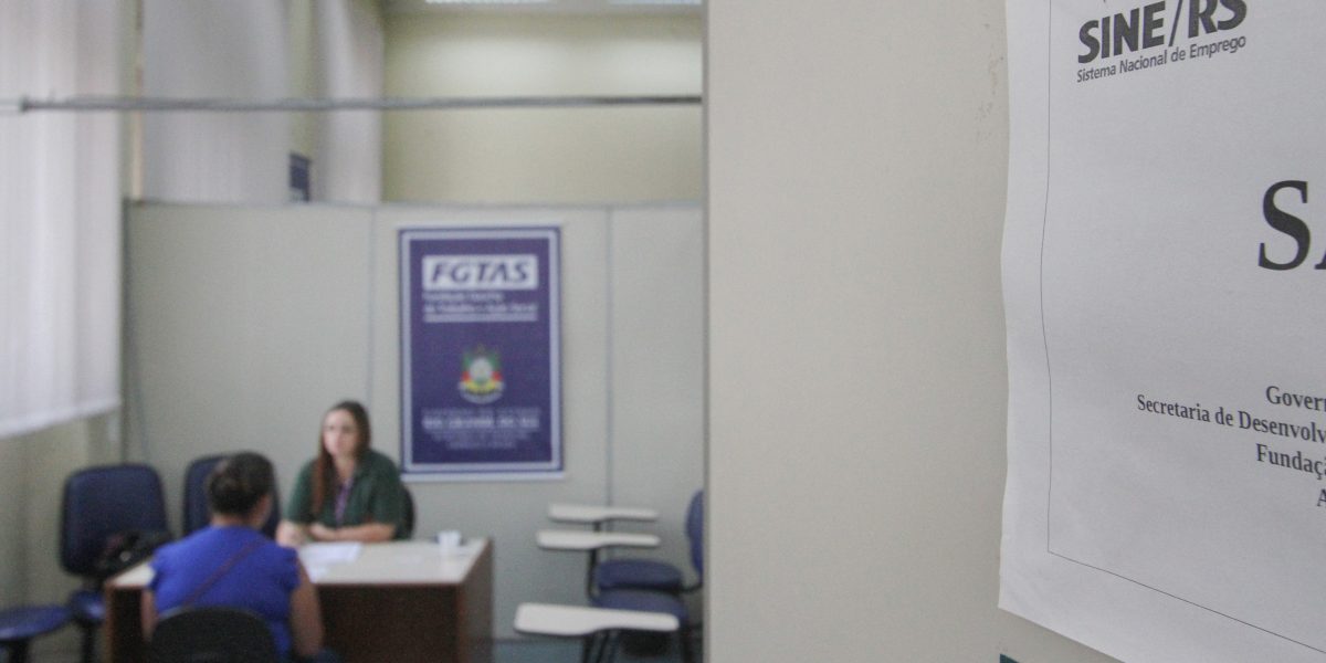 Como conseguir emprego no início do ano? Mercado aquece e fica mais exigente