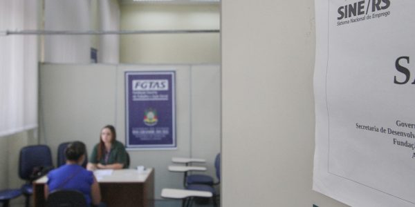 Como conseguir emprego no início do ano? Mercado aquece e fica mais exigente