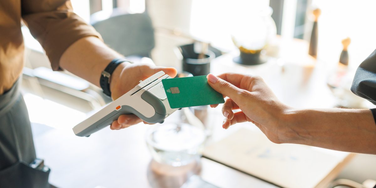 Pesquisa aponta otimismo nas finanças pessoais em 2026