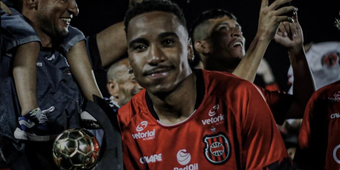 Thiago Henrique fala sobre permanência no Bento Freitas