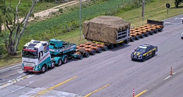 Carga excedente provoca lentidão na BR-116 rumo a Porto Alegre