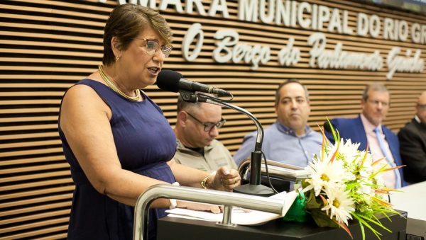 Rio Grande precisa “transformar nostalgia em resultado”, diz prefeita Darlene Pereira