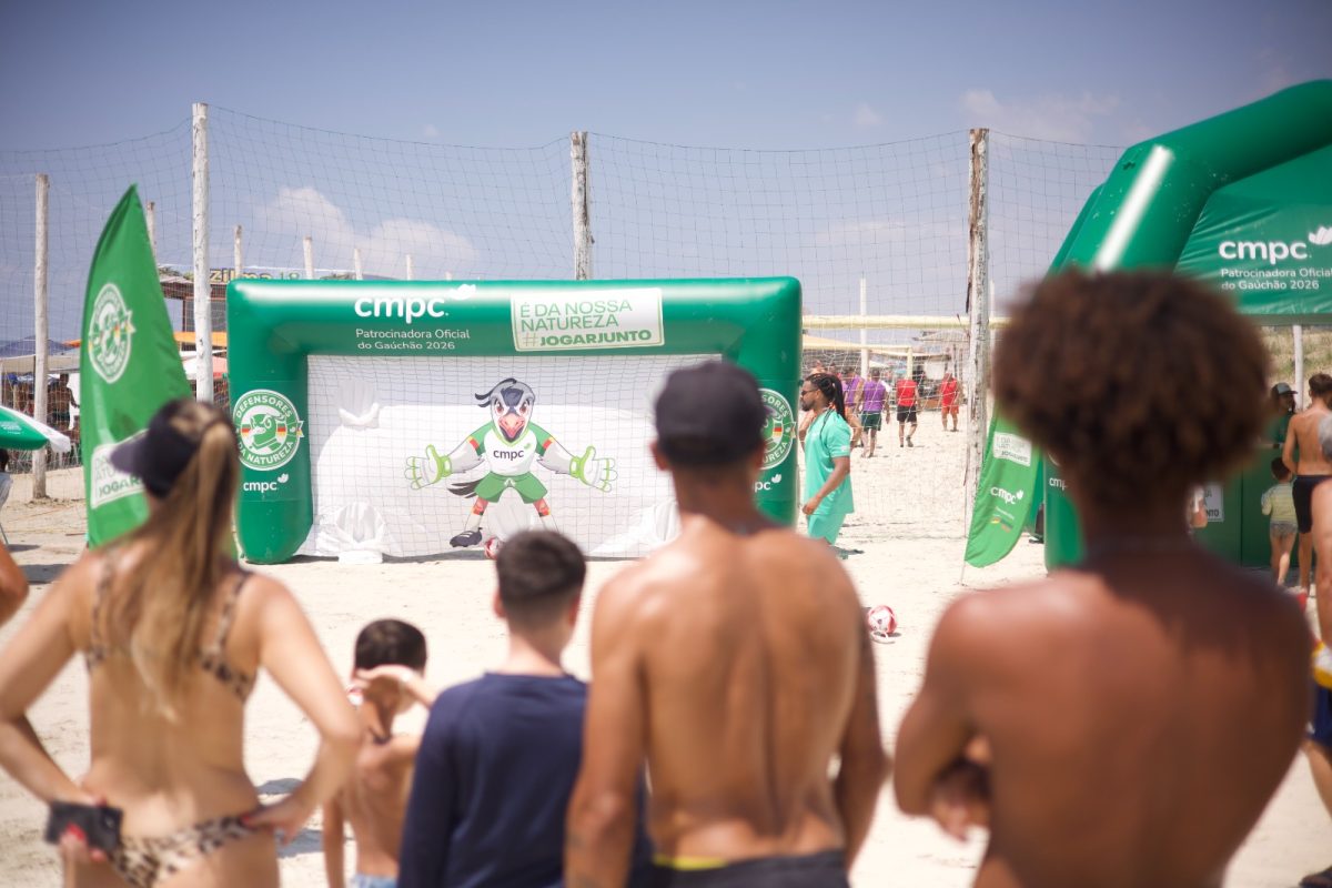 Sandro Sotilli é atração em atividade de chute a gol da CMPC no Cassino