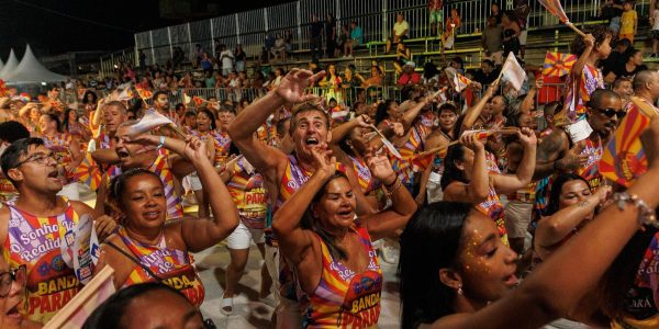 Carnaval 2026 reúne multidões e impulsiona a economia local na região