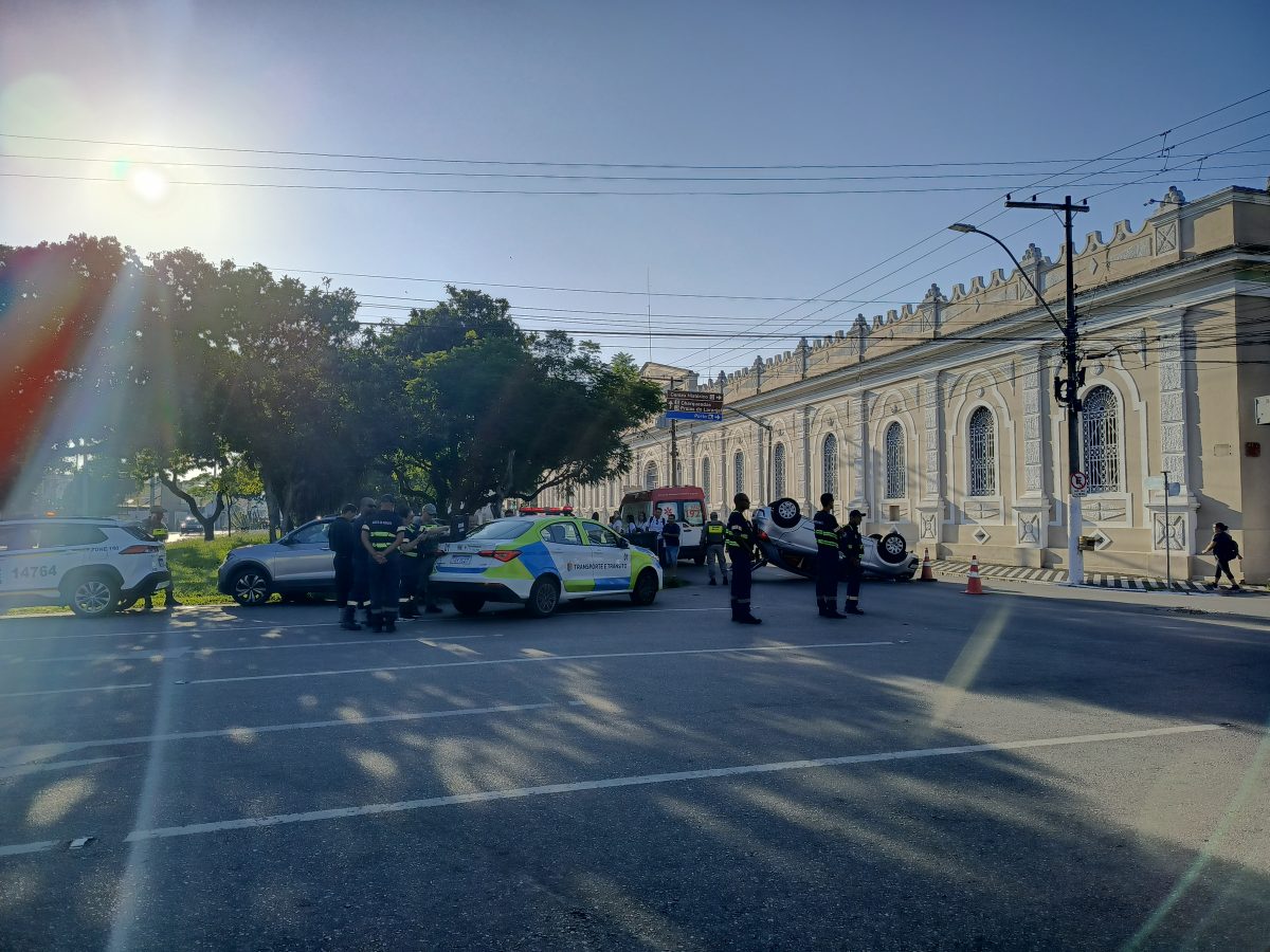 Colisão entre veículos deixa um ferido em Pelotas