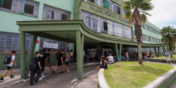 Início do ano letivo apresenta desafios para a rede municipal de ensino de Pelotas