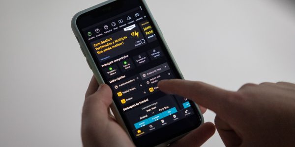 Restrição à propaganda de apostas gera debate político e alerta na saúde mental