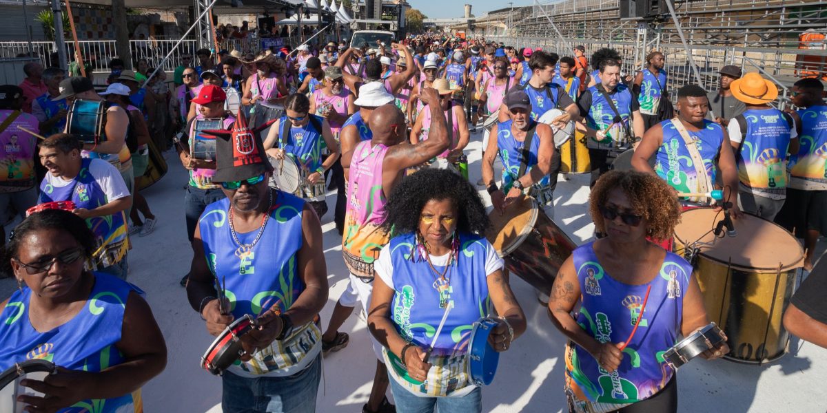 Em fevereiro tem Carnaval!