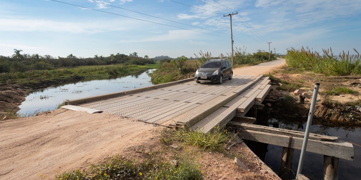 Prefeito assina contrato para construção da ponte definitiva na Z-3