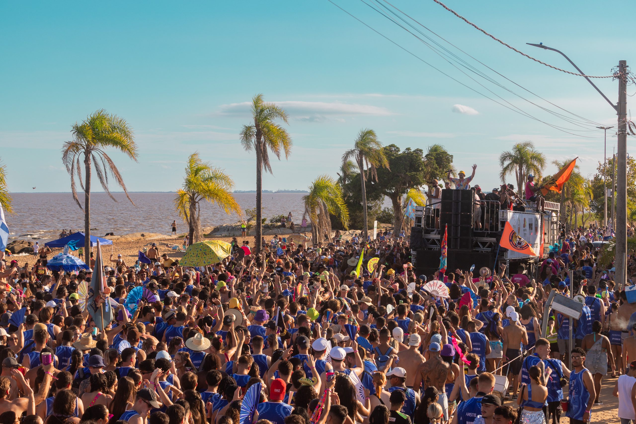 11º Ziriguidum reúne milhares de foliões no último dia de trios