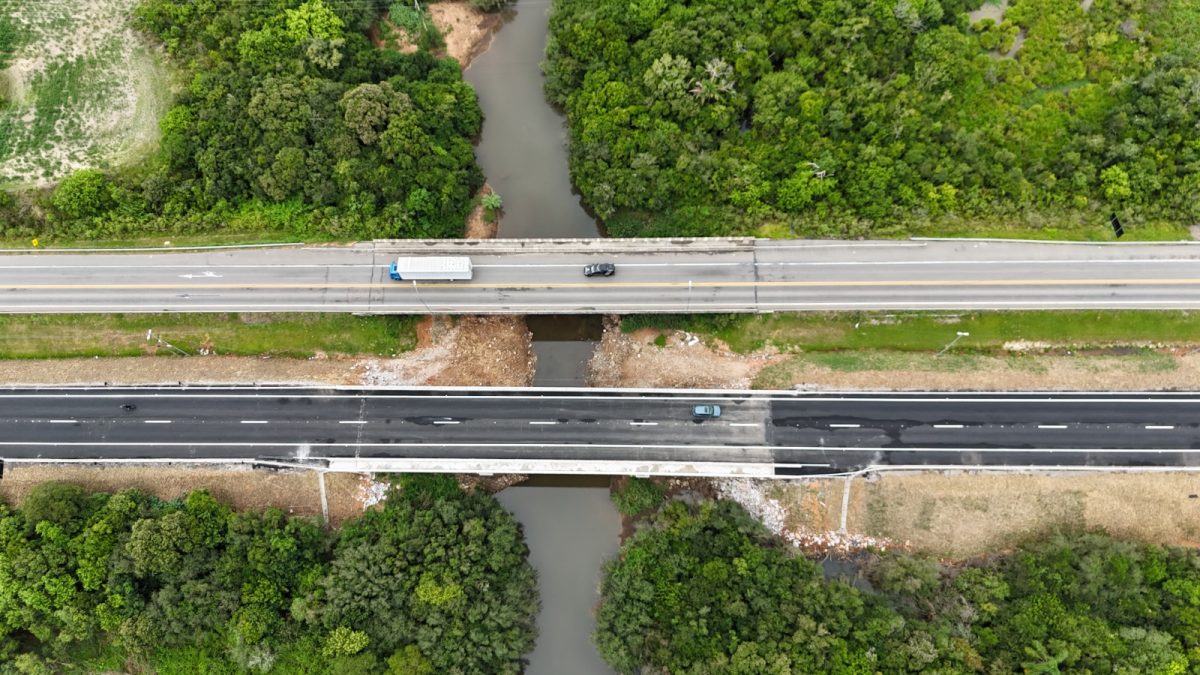 Ponte reconstruída é liberada na BR-116, em Turuçu