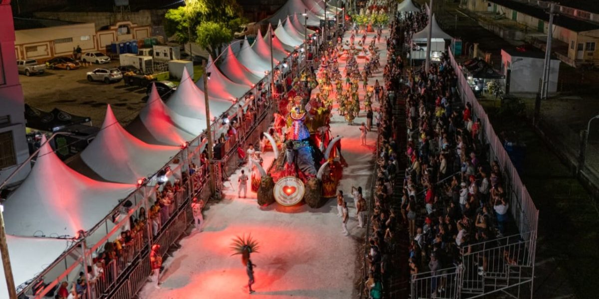 General Telles conquista o Carnaval de Pelotas