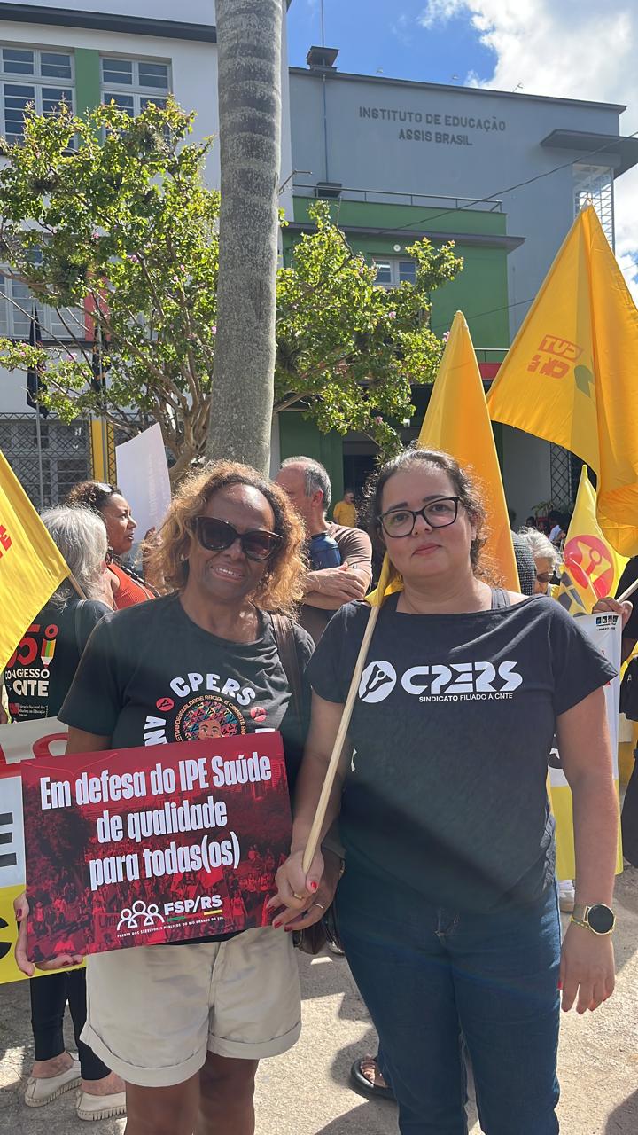 Protesto ocorre durante visita do governador ao Assis Brasil em Pelotas