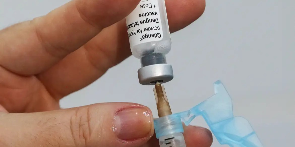 Pelotas começa a vacinar contra a dengue nesta quinta-feira