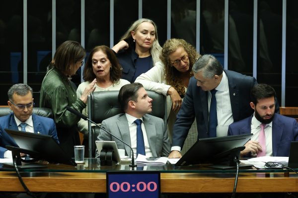 Câmara aprova PEC que reformula segurança pública e cria Sistema Único de Segurança