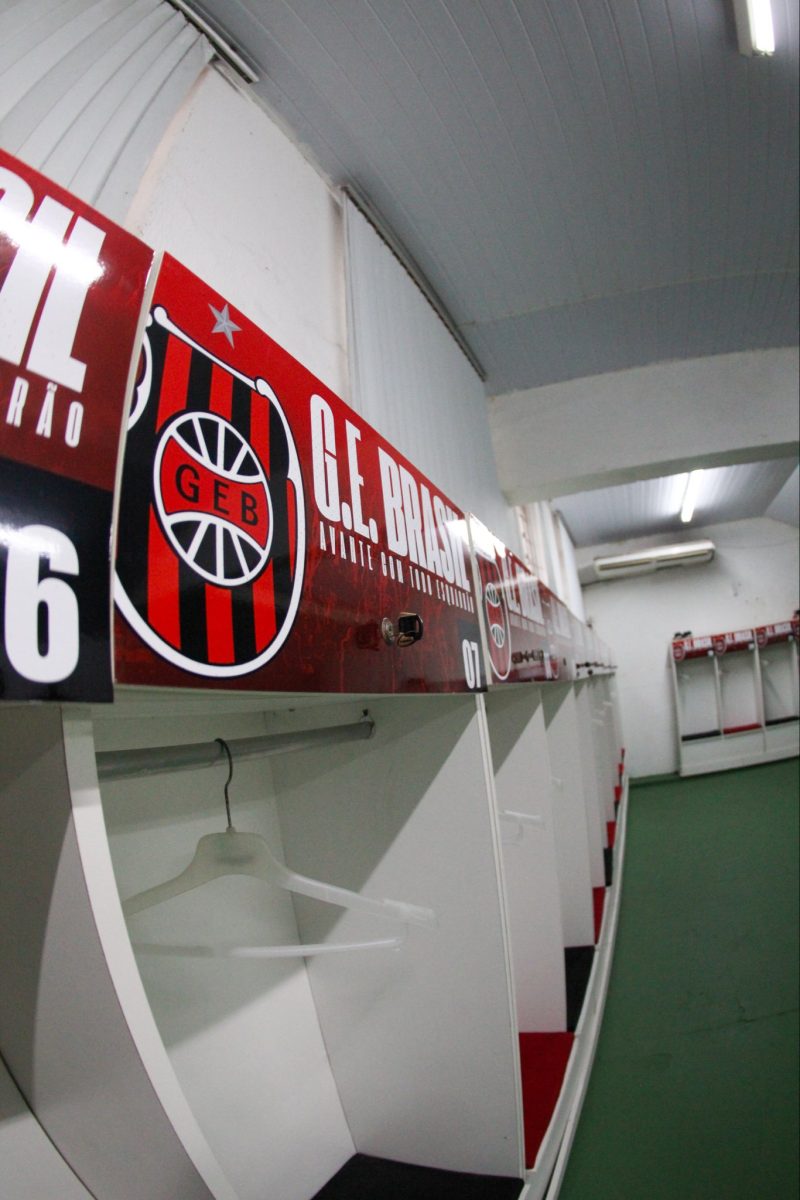 Brasil é intimado a informar termos da aprovação de contratos com investidores da SAF