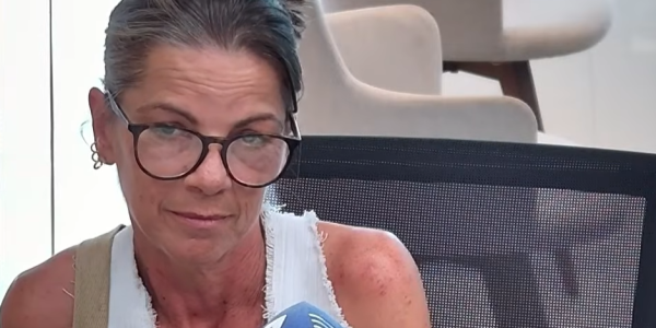 “São pedacinhos, como se fossem cicatrizes que tu vai colando. No final dá certo e surgem peças lindas.”