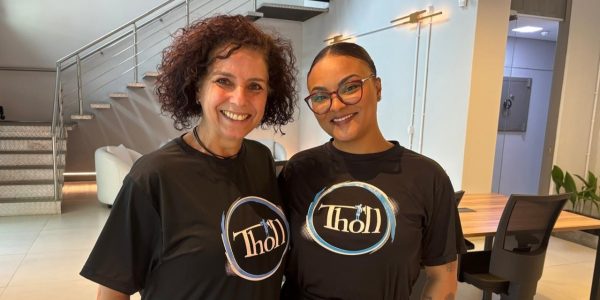 Projeto oferece oficinas gratuitas de circo para mulheres no CT Tholl