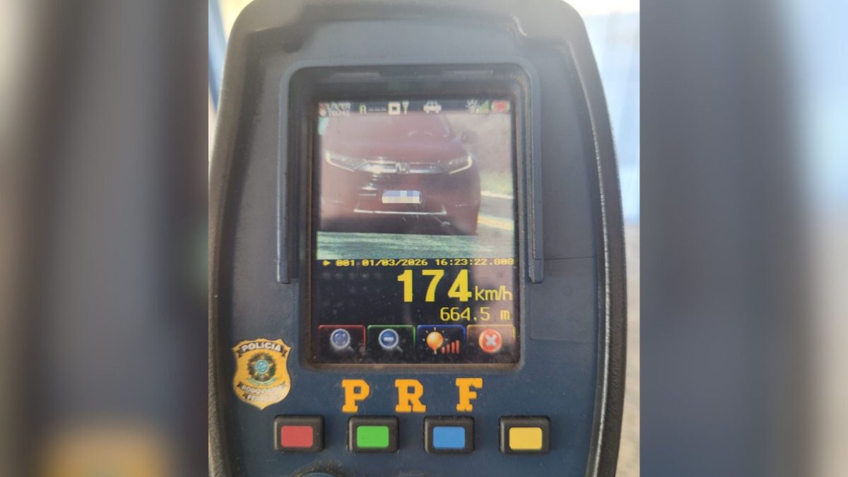 PRF flagra motorista a 174 km/h e autua 38 por excesso de velocidade na BR-293