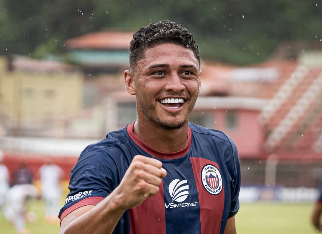 Brasil fecha contratação de meia que estava no futebol mineiro