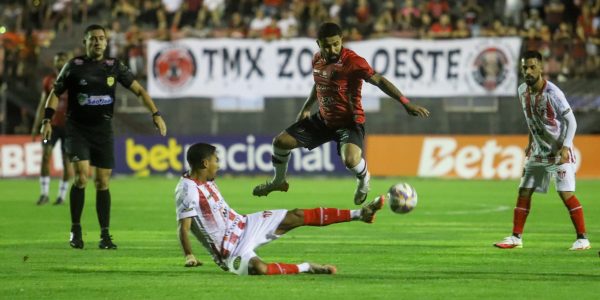 Atacante que pediu rescisão após marcar gol retorna ao Xavante