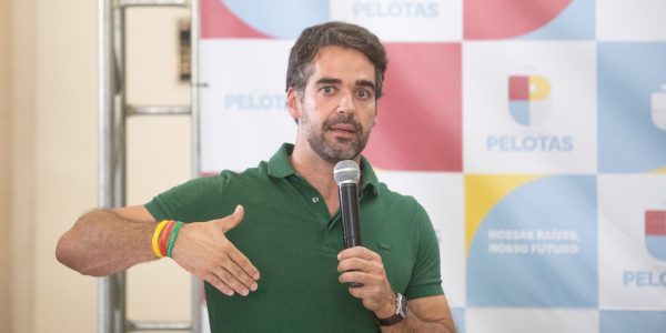 Eduardo Leite oficializa pré-candidatura à presidência
