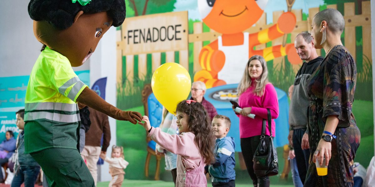 Fenadoce recebe inscrições para interessados em estandes