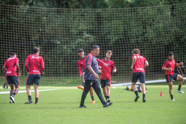 Gilson Maciel avalia pré-temporada e espera chegada de novos atacantes de velocidade