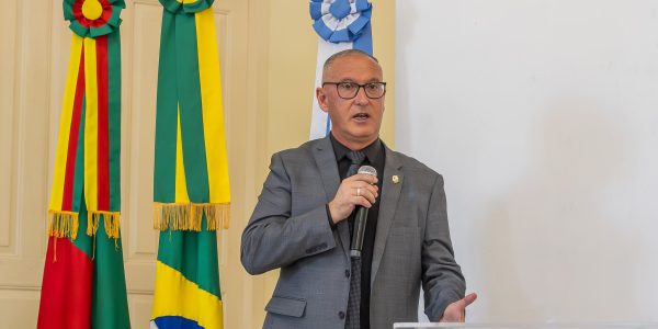 Marcola deixa Secretaria de Habitação e volta à Câmara