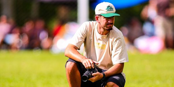 “Não se trata apenas de fotografar jogos, trata-se de construir amizade, parceria e confiança”