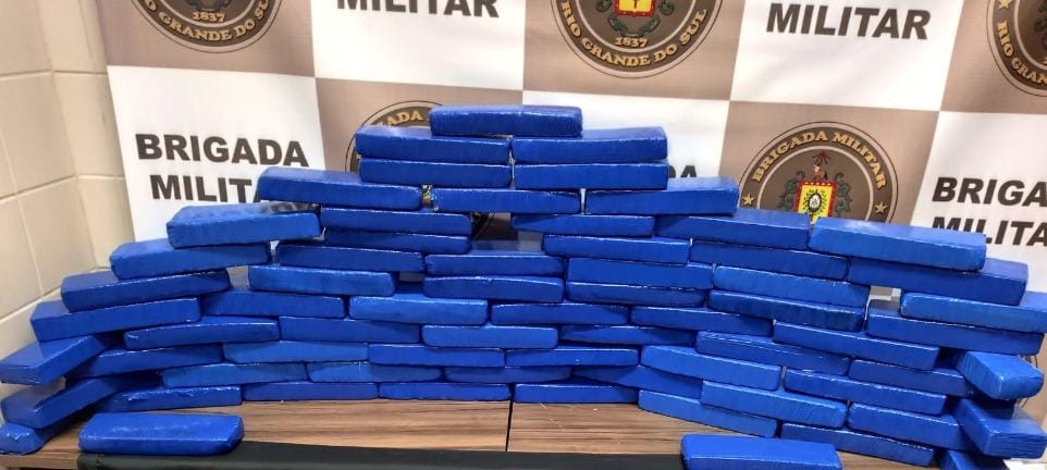 Três pessoas são presas por tráfico de drogas em Rio Grande