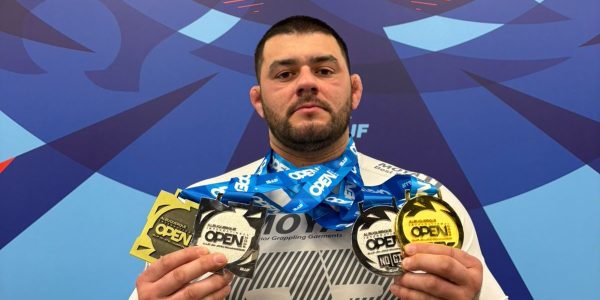 Richard Gill conquista título inédito nos Estados Unidos