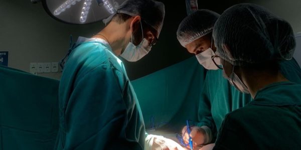 Março Azul alerta para prevenção do câncer de intestino