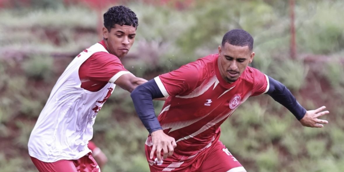 Brasil acerta com o zagueiro Lula