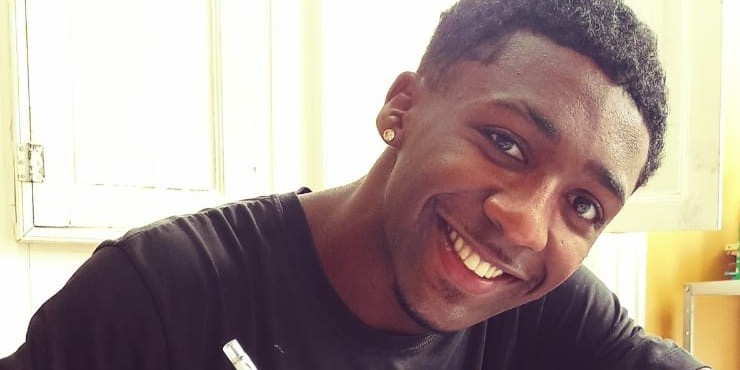 Jovem de Rio Grande vence concurso nacional de Literatura Surda