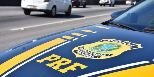 Colisão entre caminhões deixa um ferido leve na BR-392, em Rio Grande