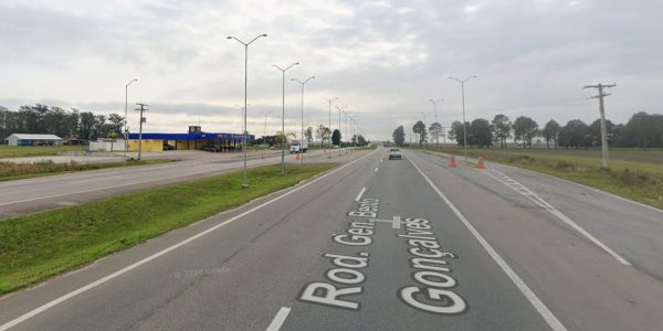 Motociclista sofre lesões leves após colisão com caminhonete na BR-116