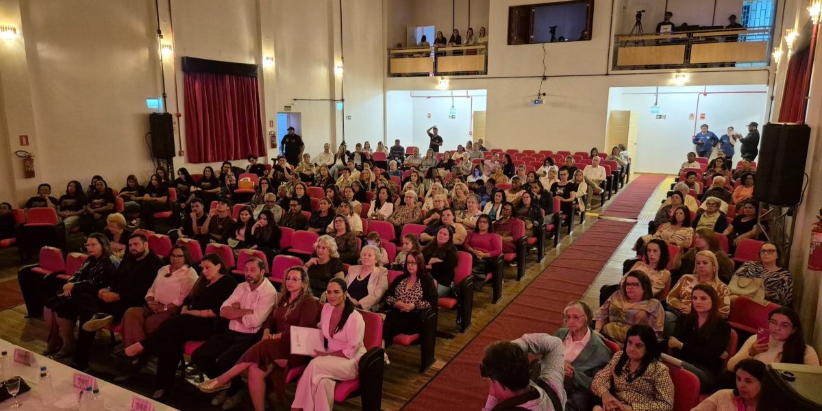 Teatro Municipal de Pinheiro Machado é reaberto