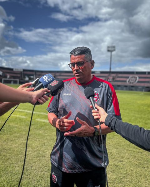 Gilson Maciel lamenta escassez de atacantes de velocidade para visita ao Blumenau